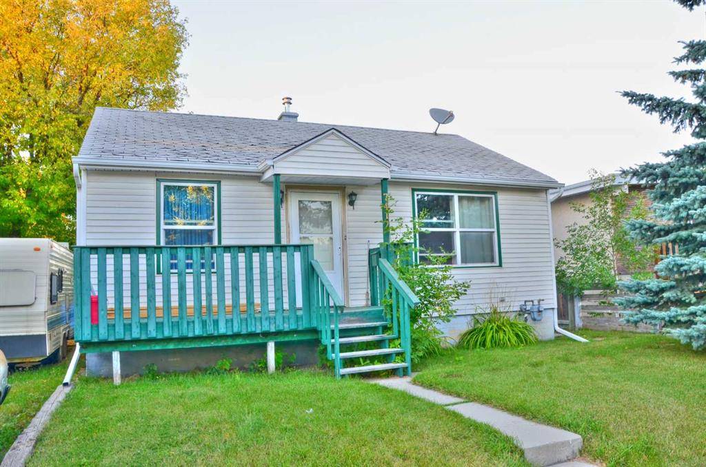 Calgary, AB T3B 1N6,7412 34 AVE NW