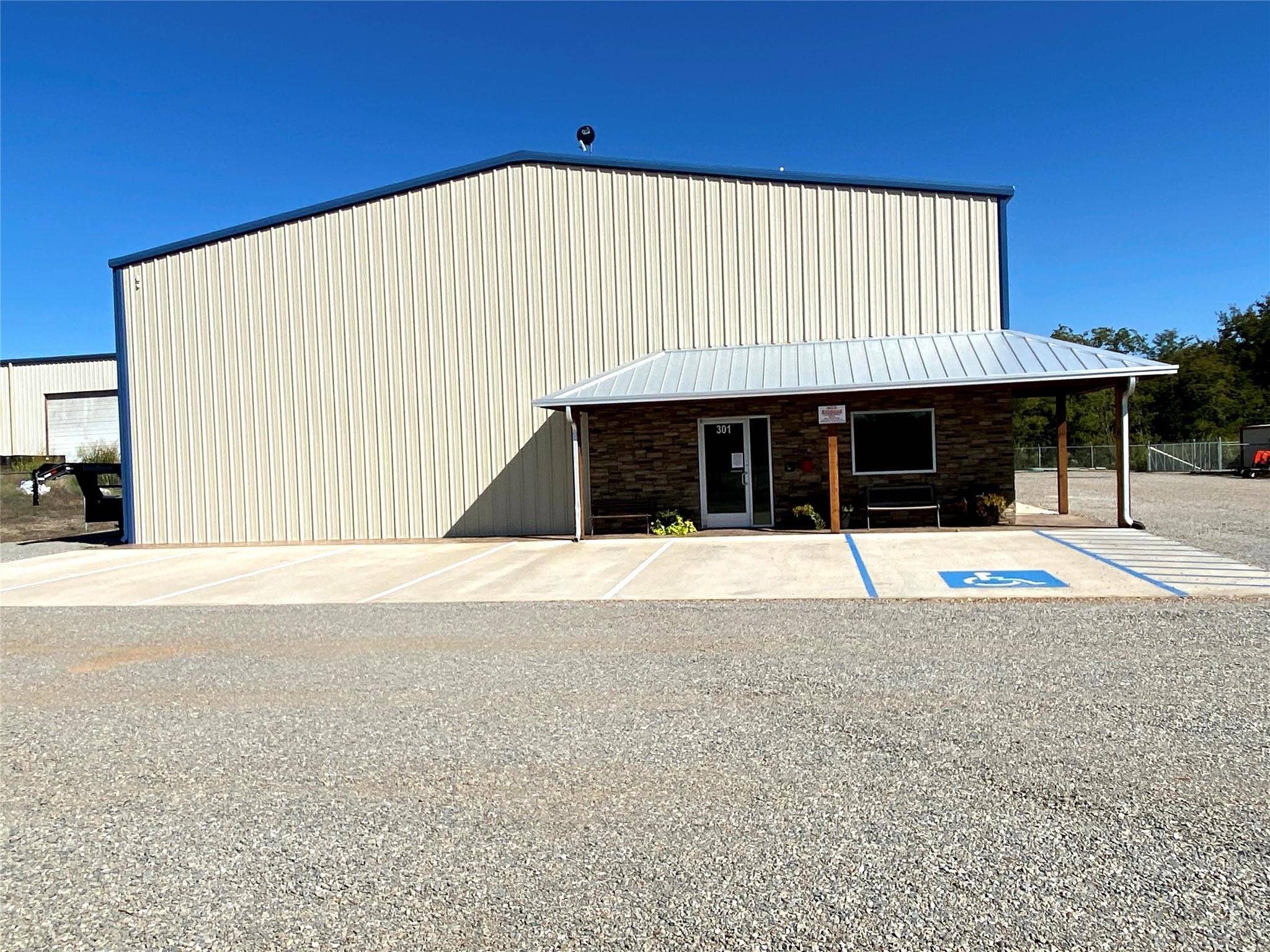 Bonham, TX 75418,301 Industrial Street