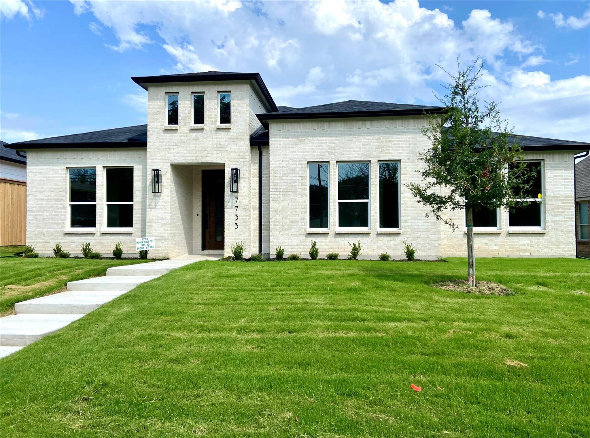 Dallas, TX 75232,7733 Indian Ridge Trail