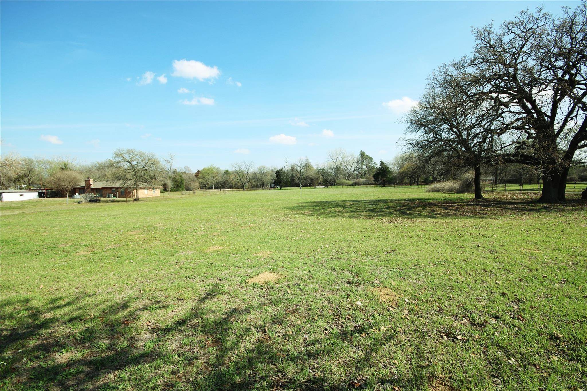 Burleson, TX 76028,2736 County Road 804A