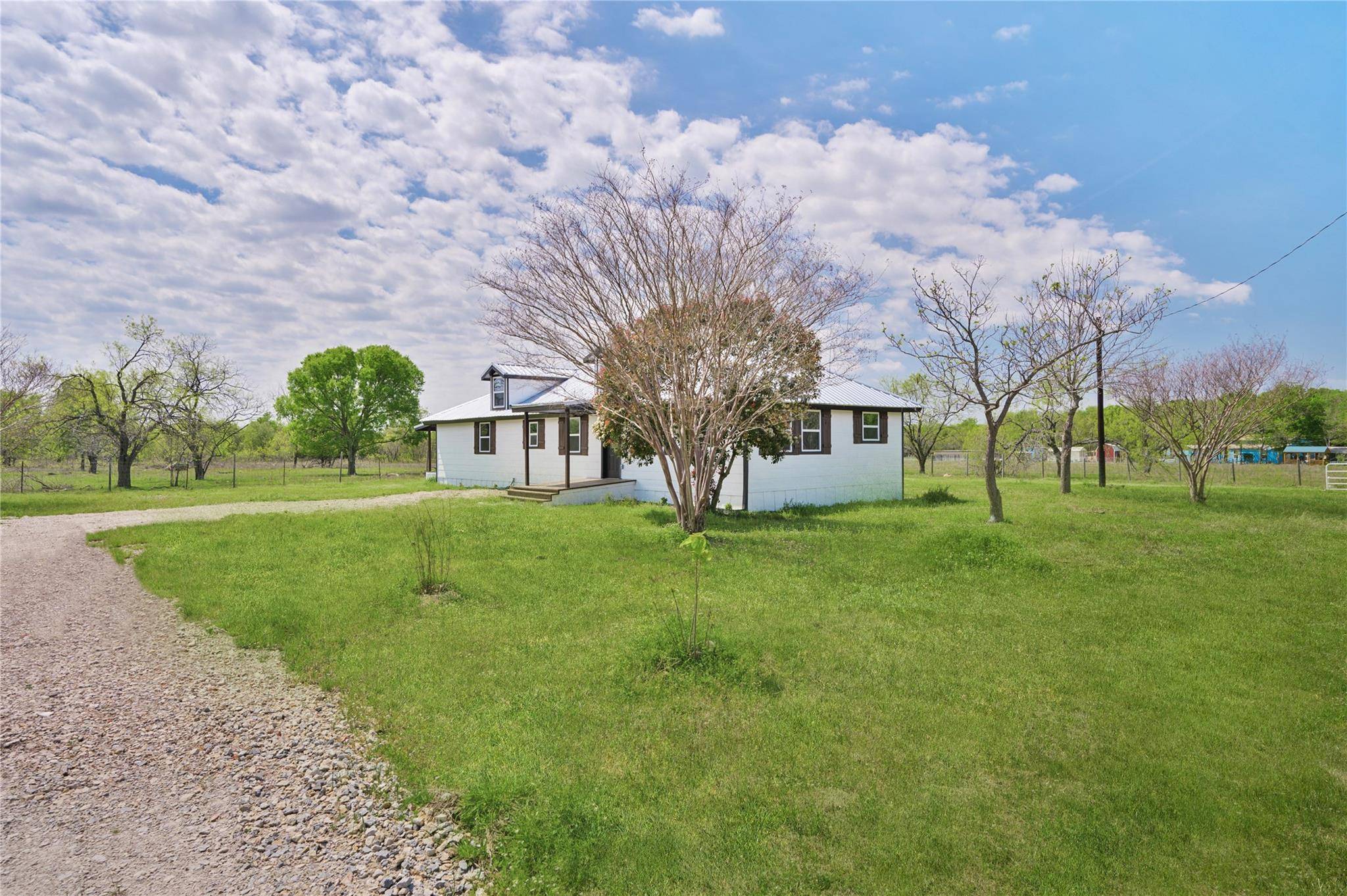 Scurry, TX 75158,5949 County Road 4127