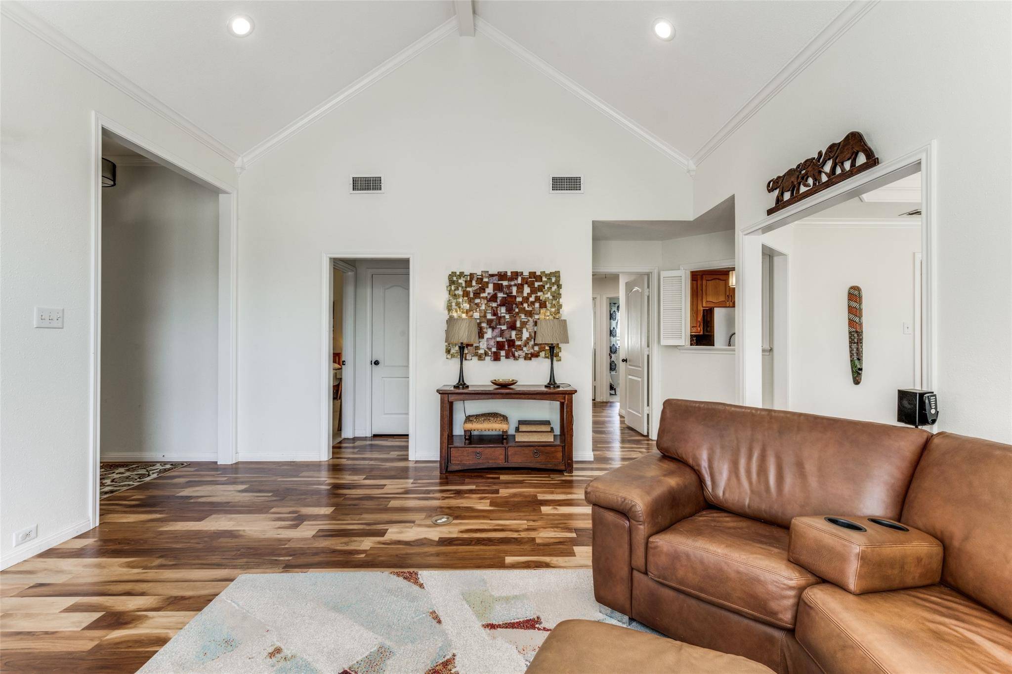 Ennis, TX 75119,600 Williamsburg Drive