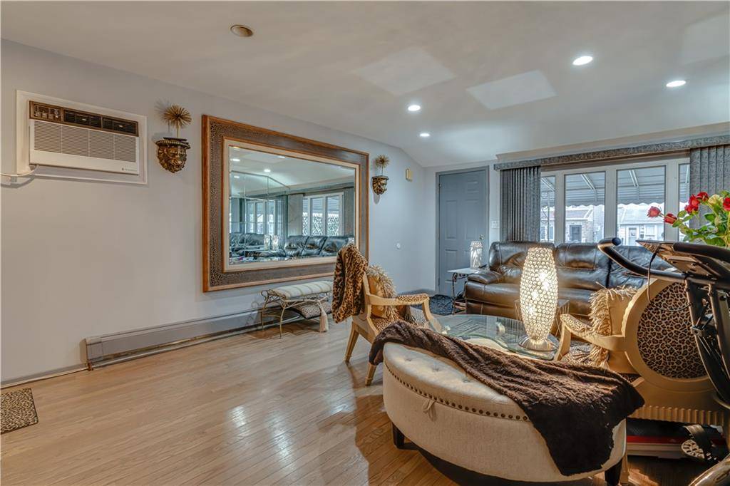 Brooklyn, NY 11234,1752 East 38th ST