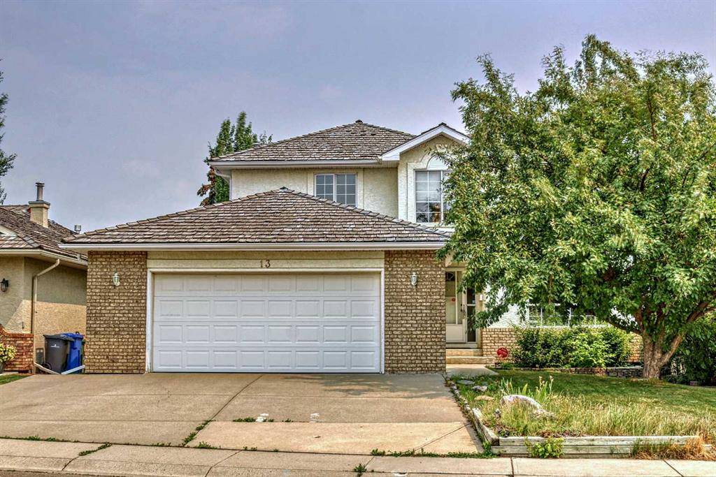 Chestermere, AB T1X 1C2,13 LAKESIDE GREENS Close