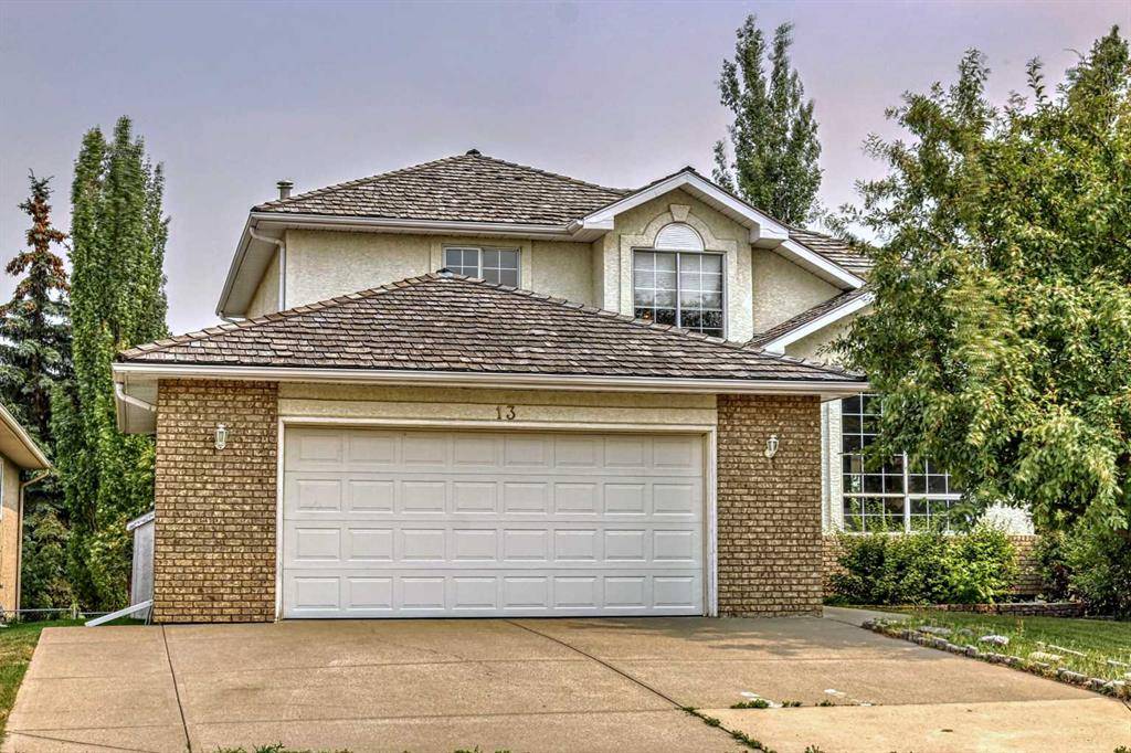 Chestermere, AB T1X 1C2,13 LAKESIDE GREENS Close