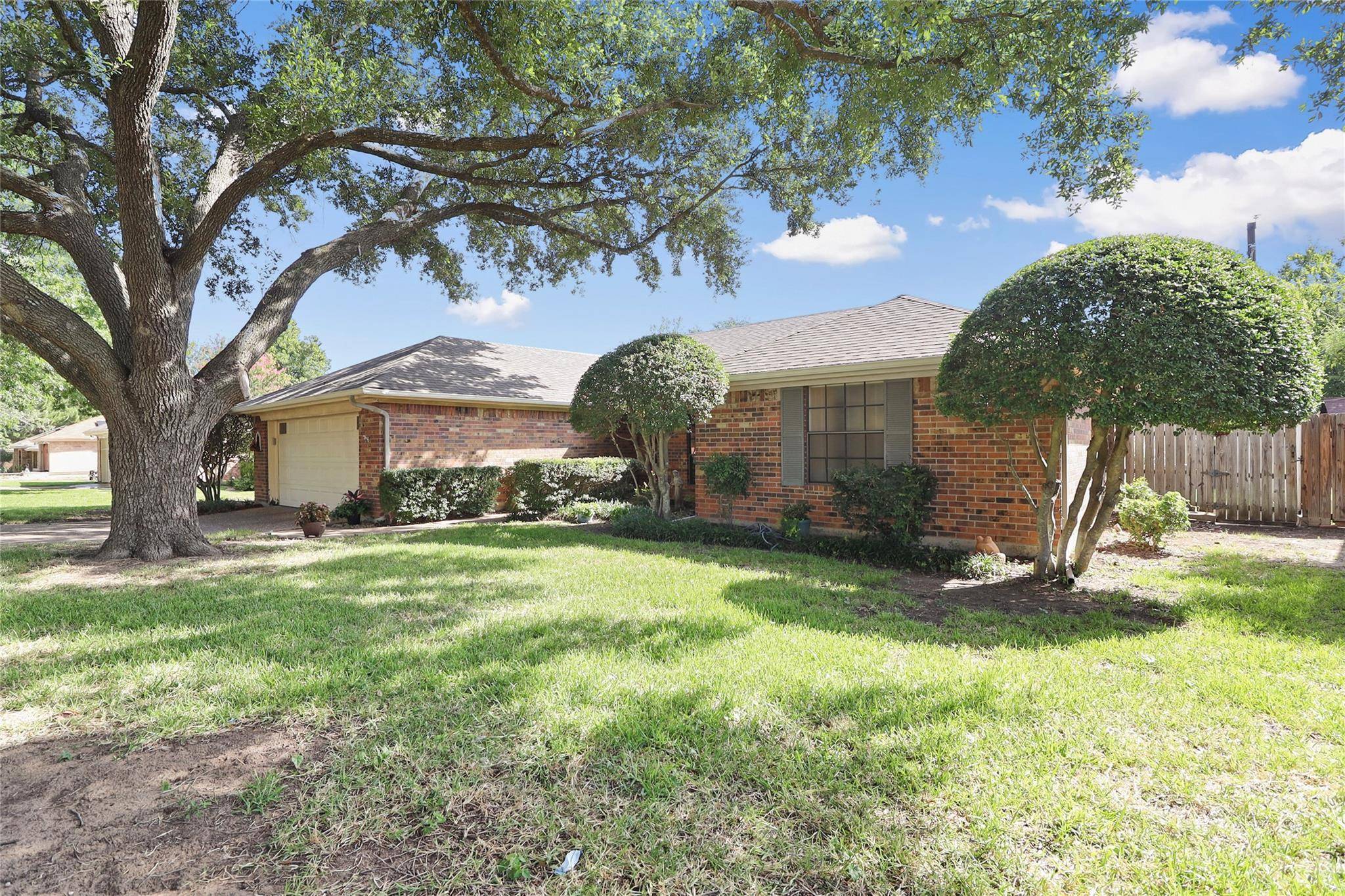 Cleburne, TX 76033,1107 Stonelake Drive