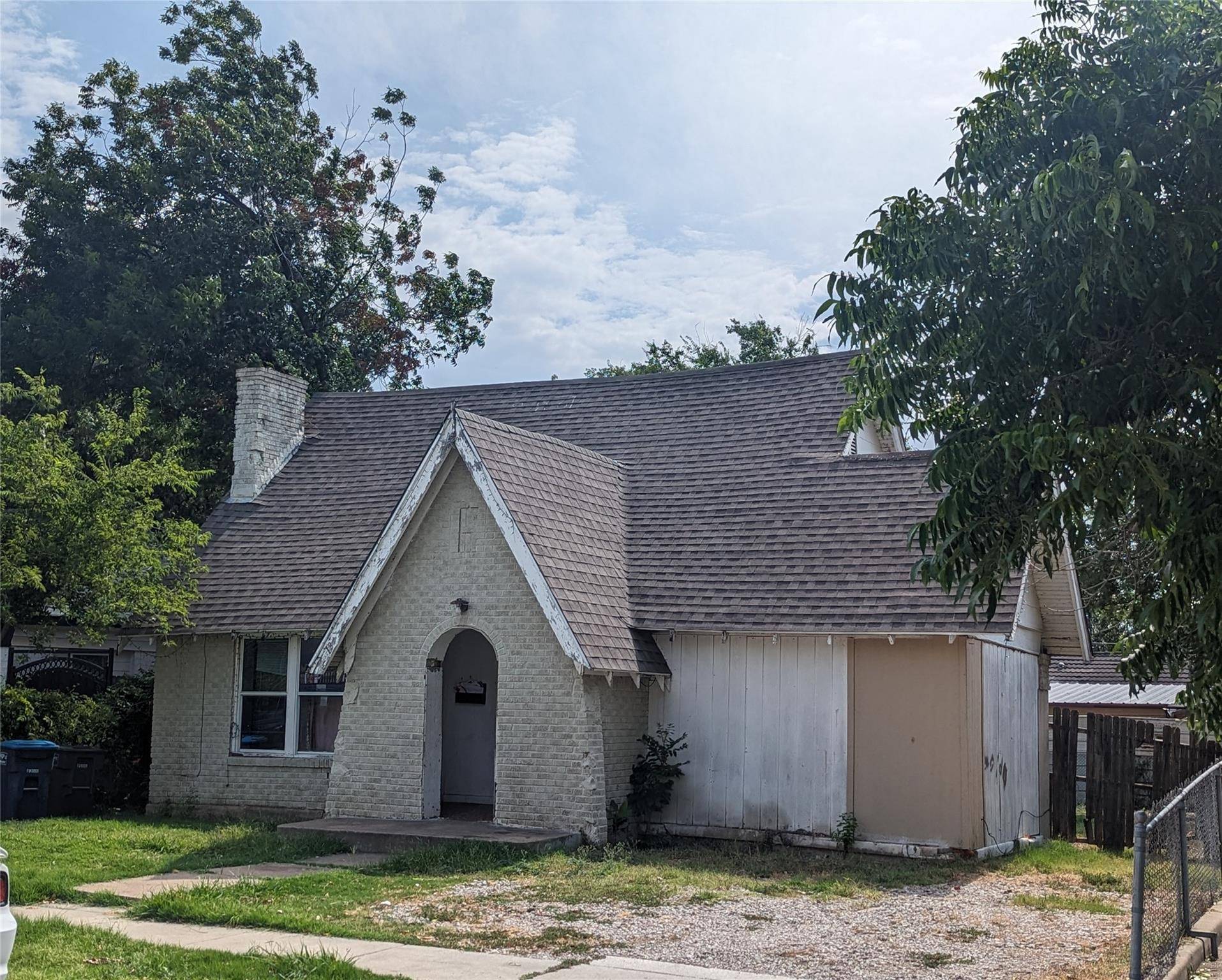 Fort Worth, TX 76110,3513 5th Avenue