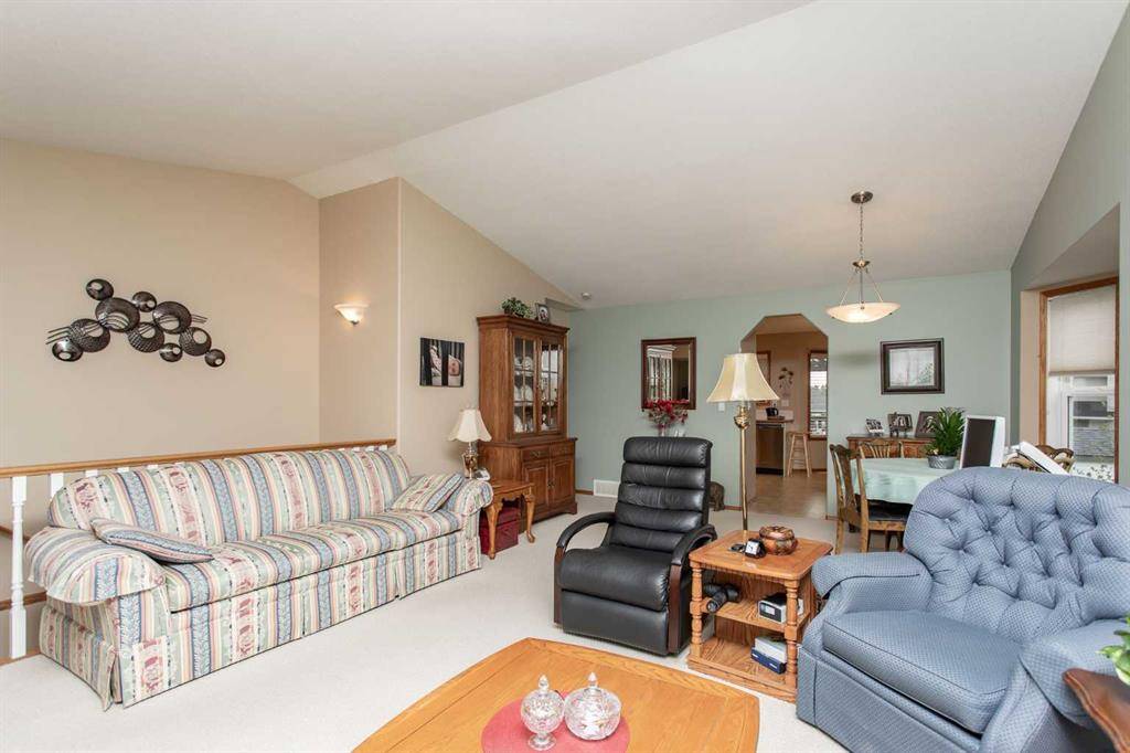 Lacombe, AB t4l 2l2,64 Elana CRES