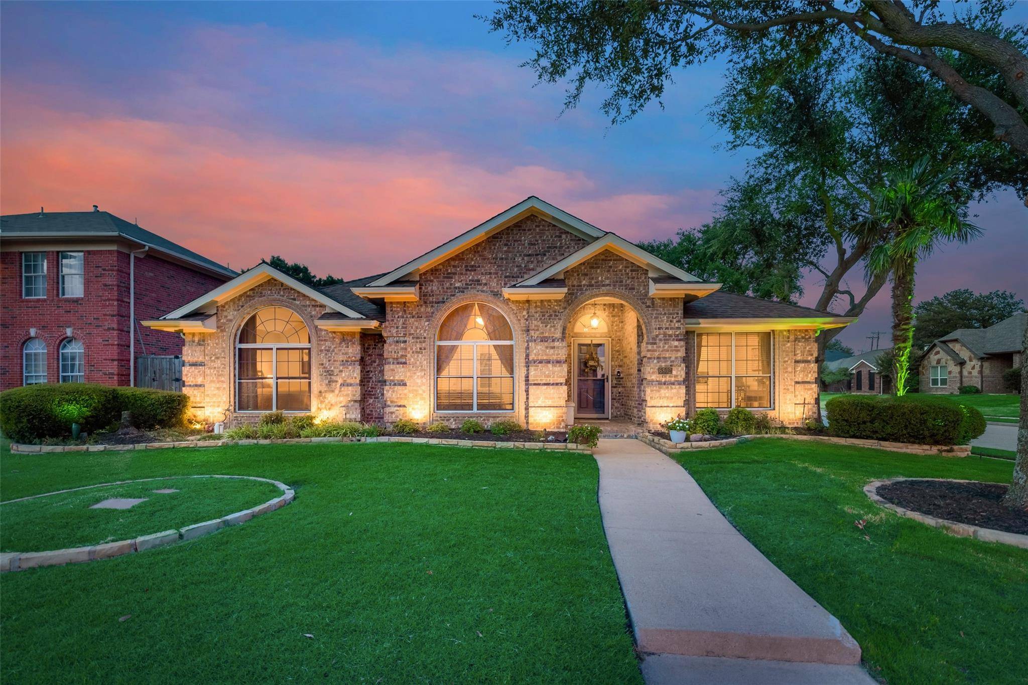 Rowlett, TX 75089,6802 Chimneywood Circle