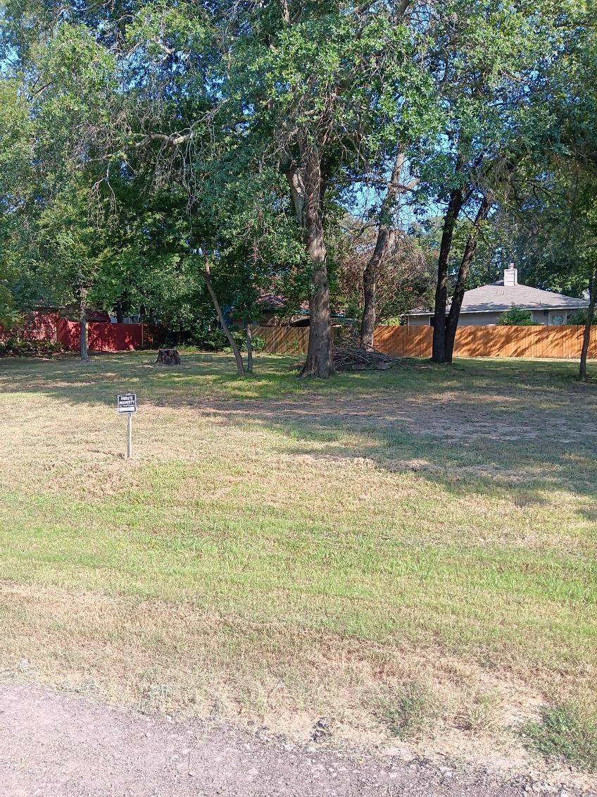 West Tawakoni, TX 75474,825 Shoreline Drive