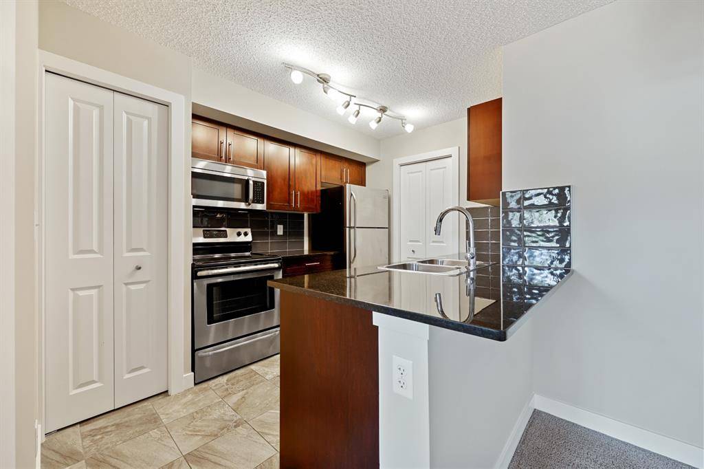 Calgary, AB T2X 2B9,81 Legacy BLVD SE #1230