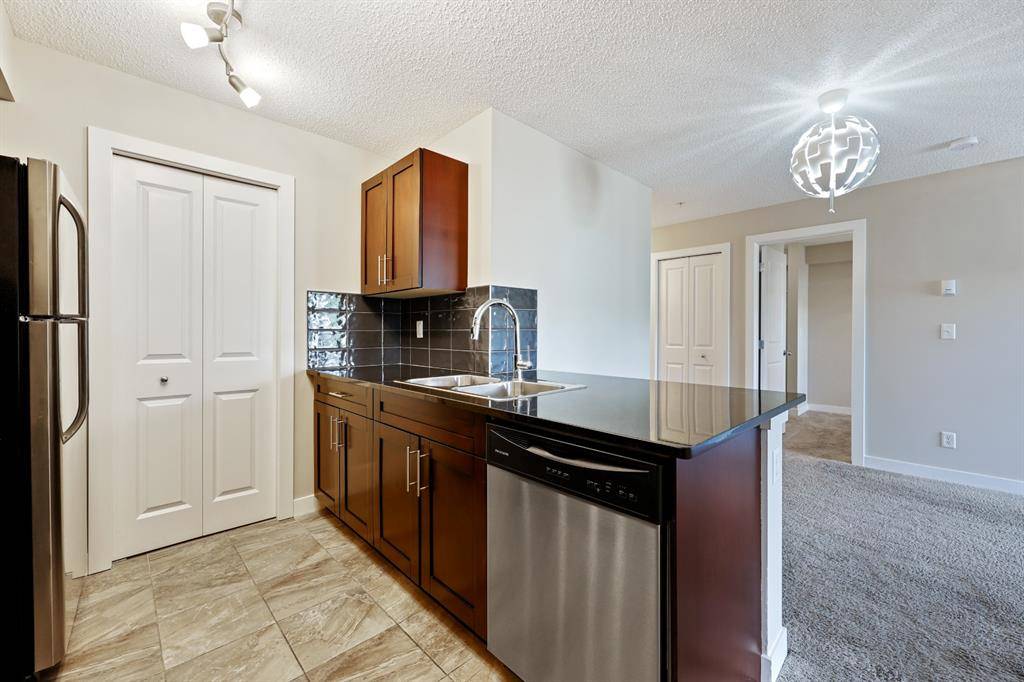 Calgary, AB T2X 2B9,81 Legacy BLVD SE #1230