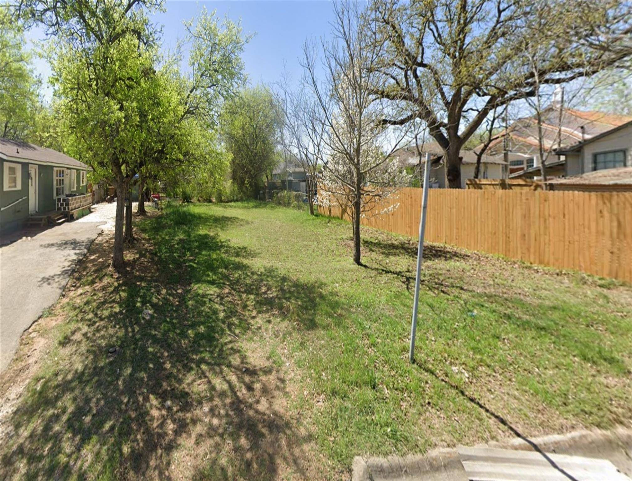 Cleburne, TX 76031,703 E Willingham Street