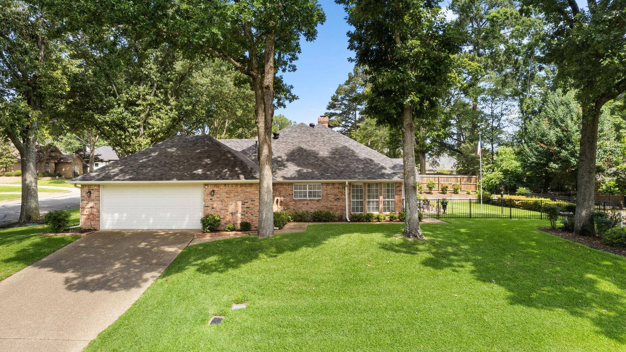 Tyler, TX 75707,4008 Lazy Creek Drive