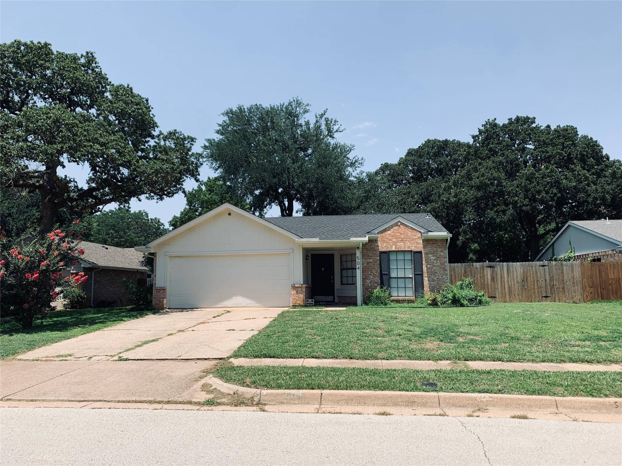 Euless, TX 76039,504 Moss Hill Lane