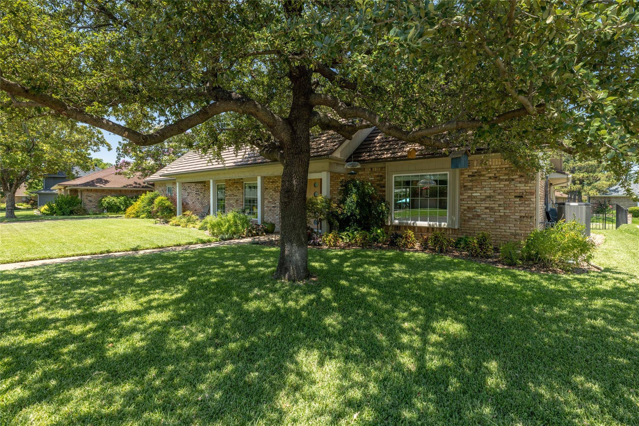 Arlington, TX 76012,2805 Millbrook Court