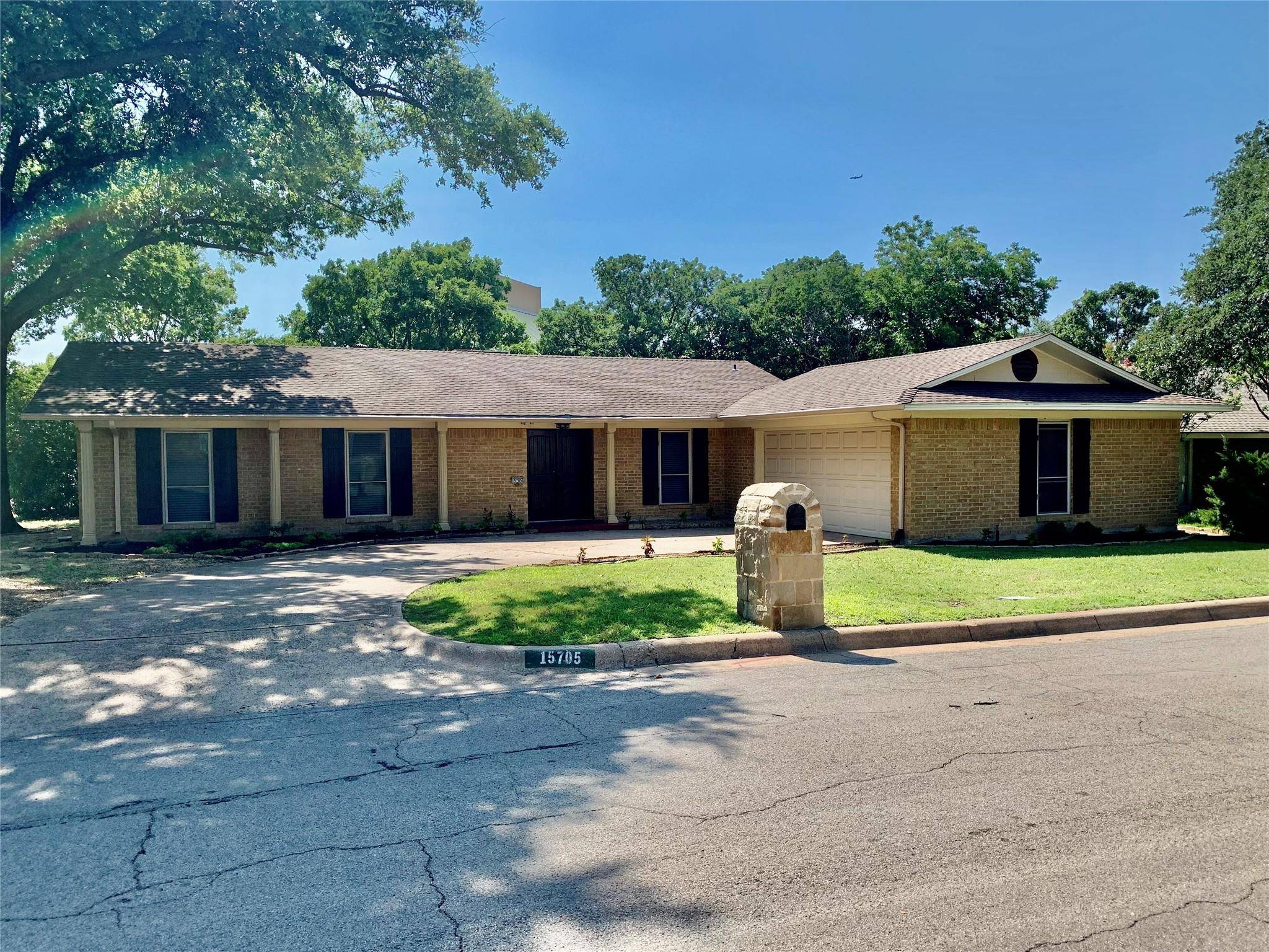 Dallas, TX 75248,15705 Regal Hill Circle