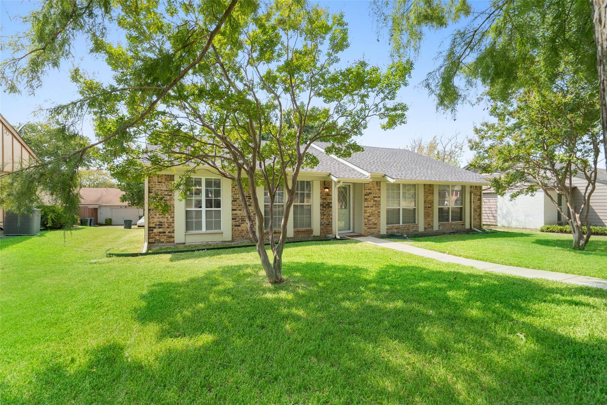 Garland, TX 75041,2025 High Bluff Drive