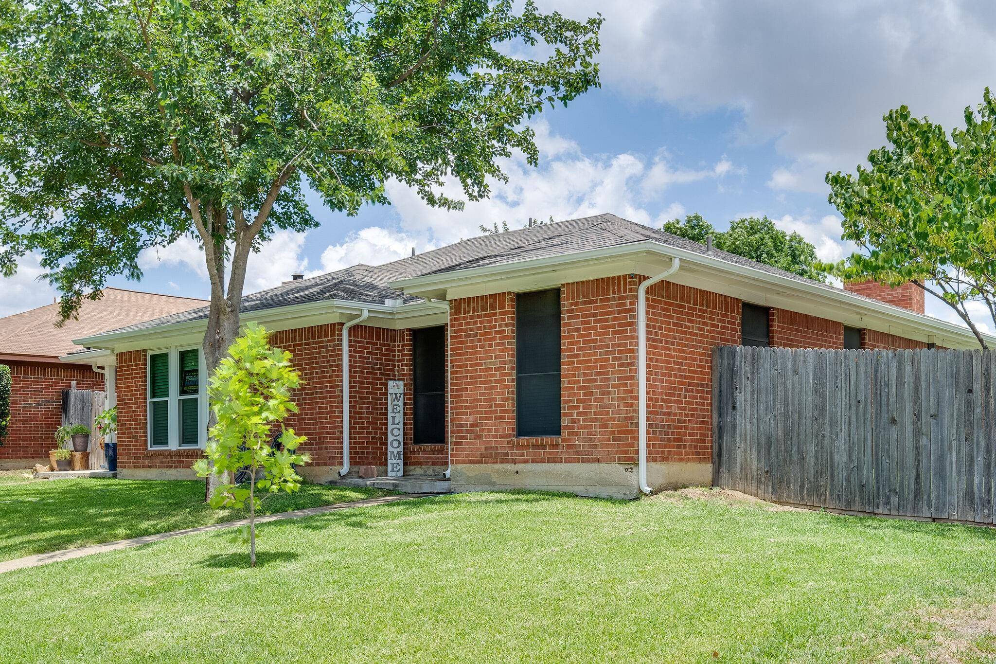 Grapevine, TX 76051,702 Michol Street