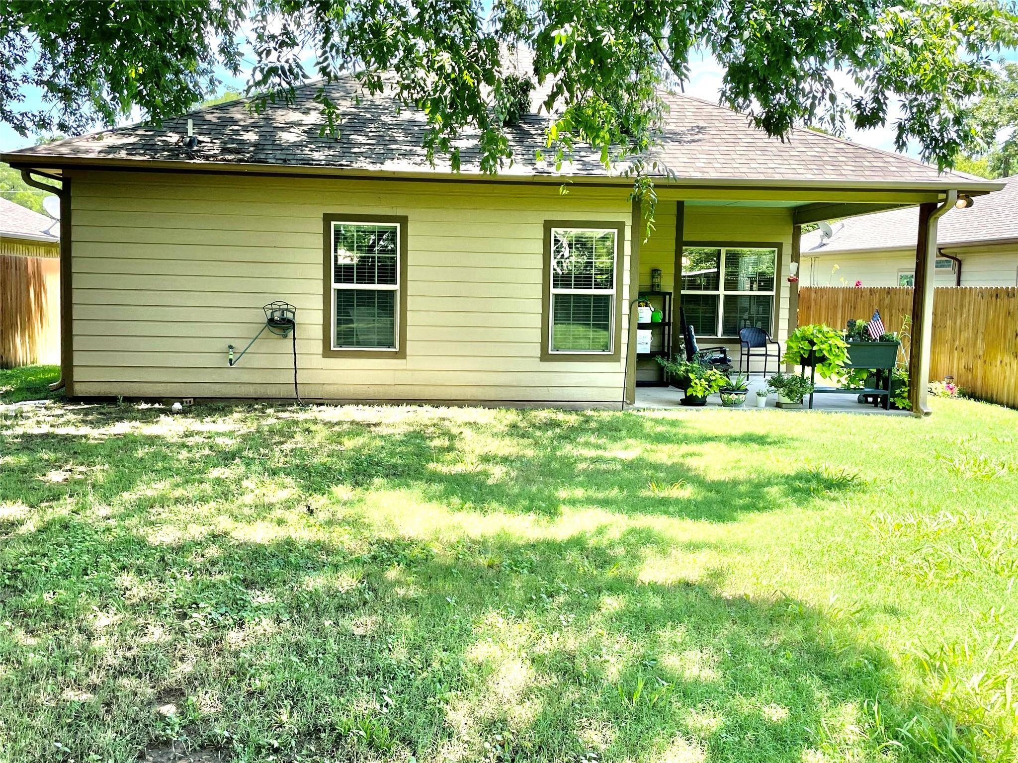 Pottsboro, TX 75076,610 Houston Street