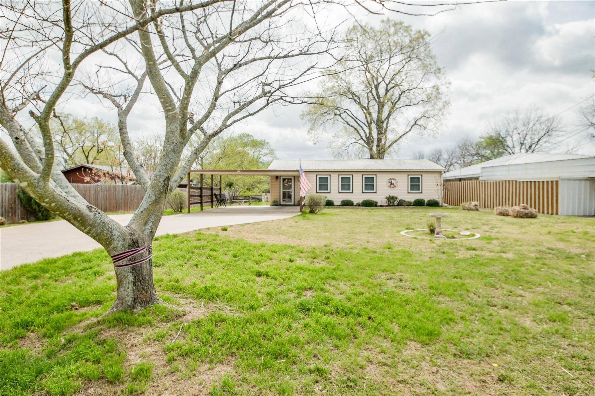 Granbury, TX 76048,1617 Cheyenne Trail