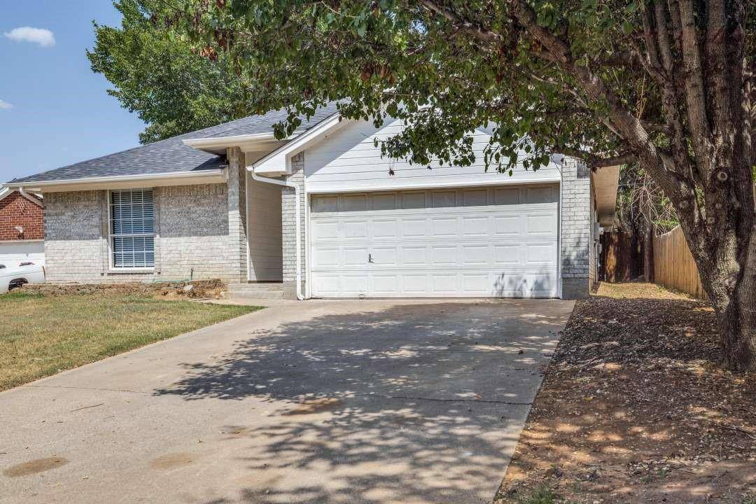 Arlington, TX 76017,5811 Sterling Green Trail