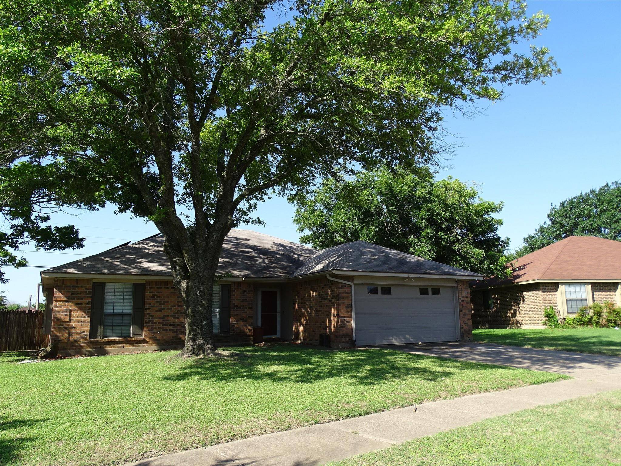 Cedar Hill, TX 75104,815 Larue Drive