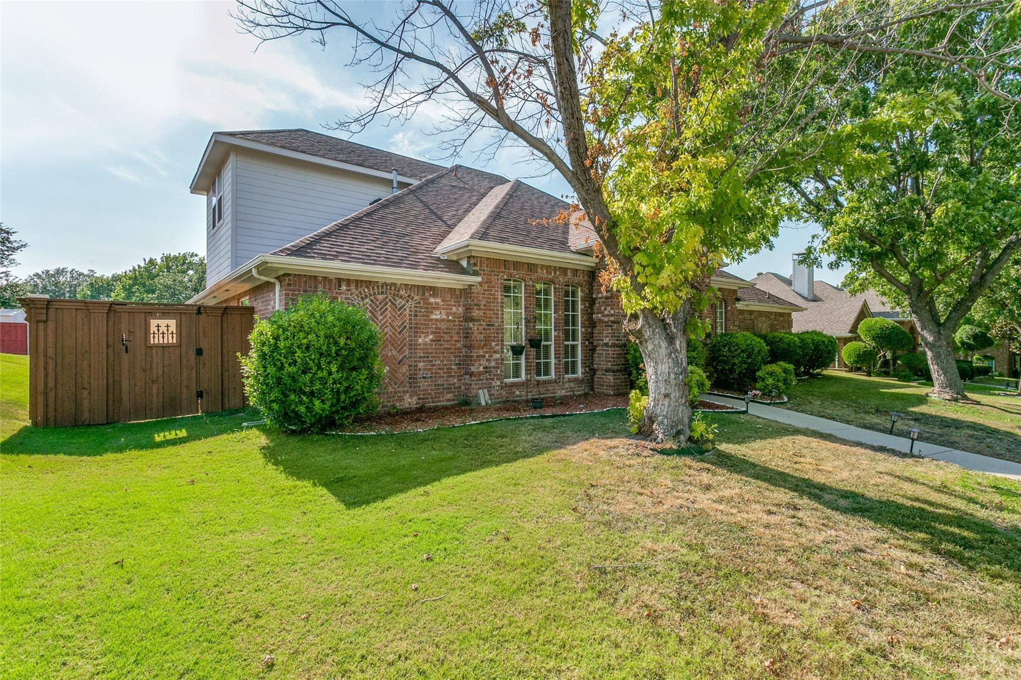 Lewisville, TX 75067,903 Granview Drive