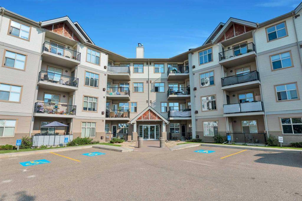 Sylvan Lake, AB T4S 0A4,100 Lakeway BLVD #316