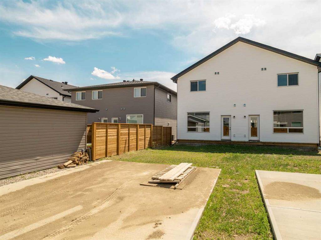 Lethbridge, AB T1J5L1,987 Miners BLVD W