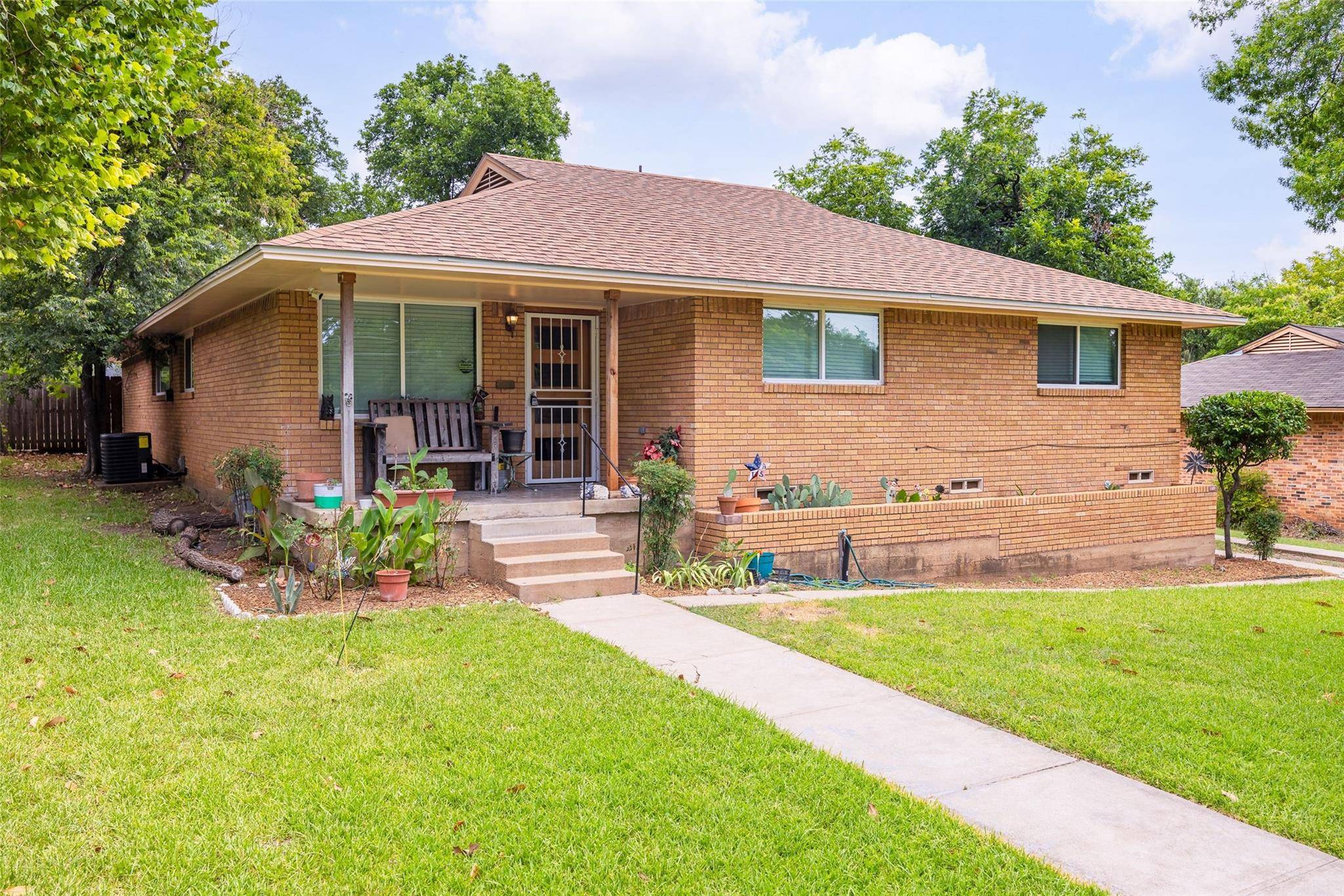 Dallas, TX 75233,2625 Southwood Drive