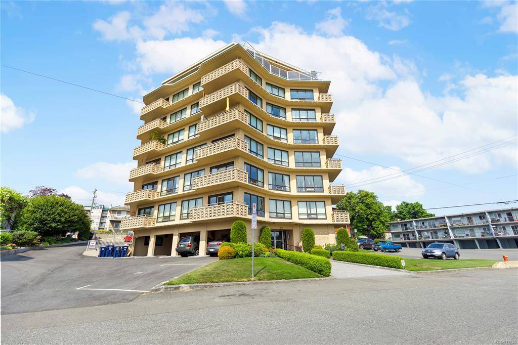 Nanaimo, BC V9S 4H9,375 Newcastle Ave #204