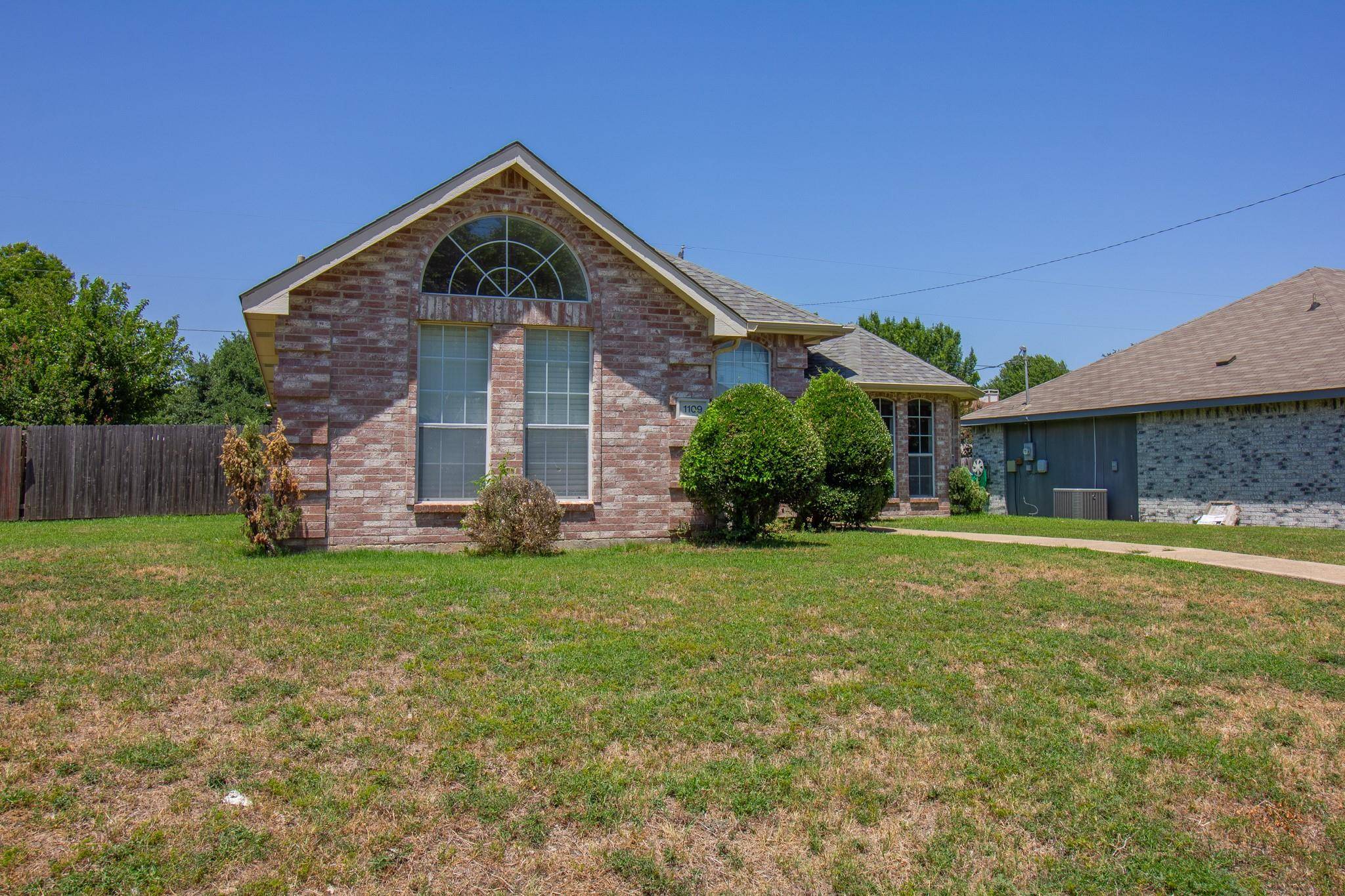 Wylie, TX 75098,1109 Old Knoll Drive