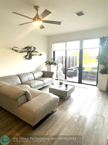 Doral, FL 33178,5975 NW 104th Path