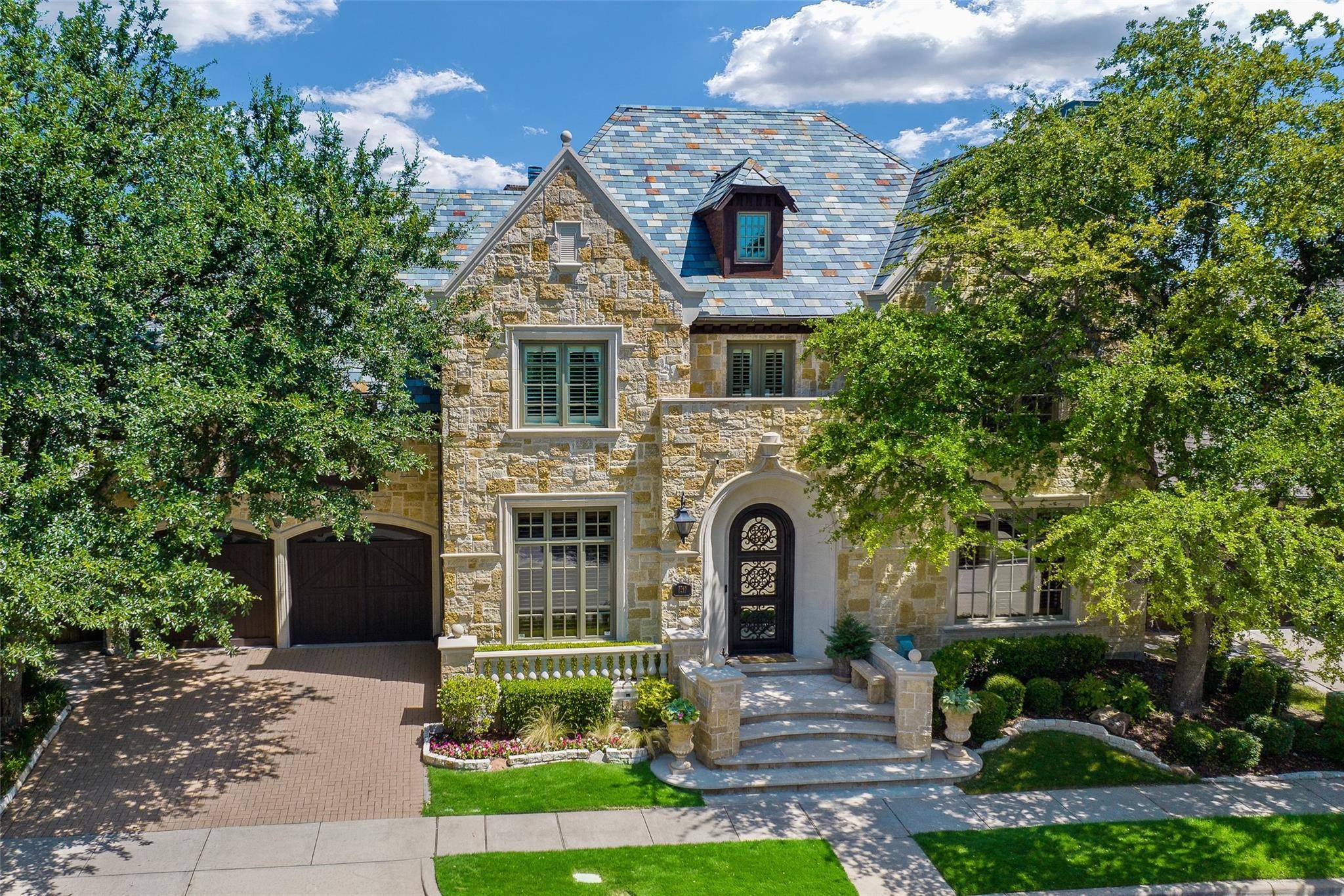 Plano, TX 75024,5745 Cadence Lane