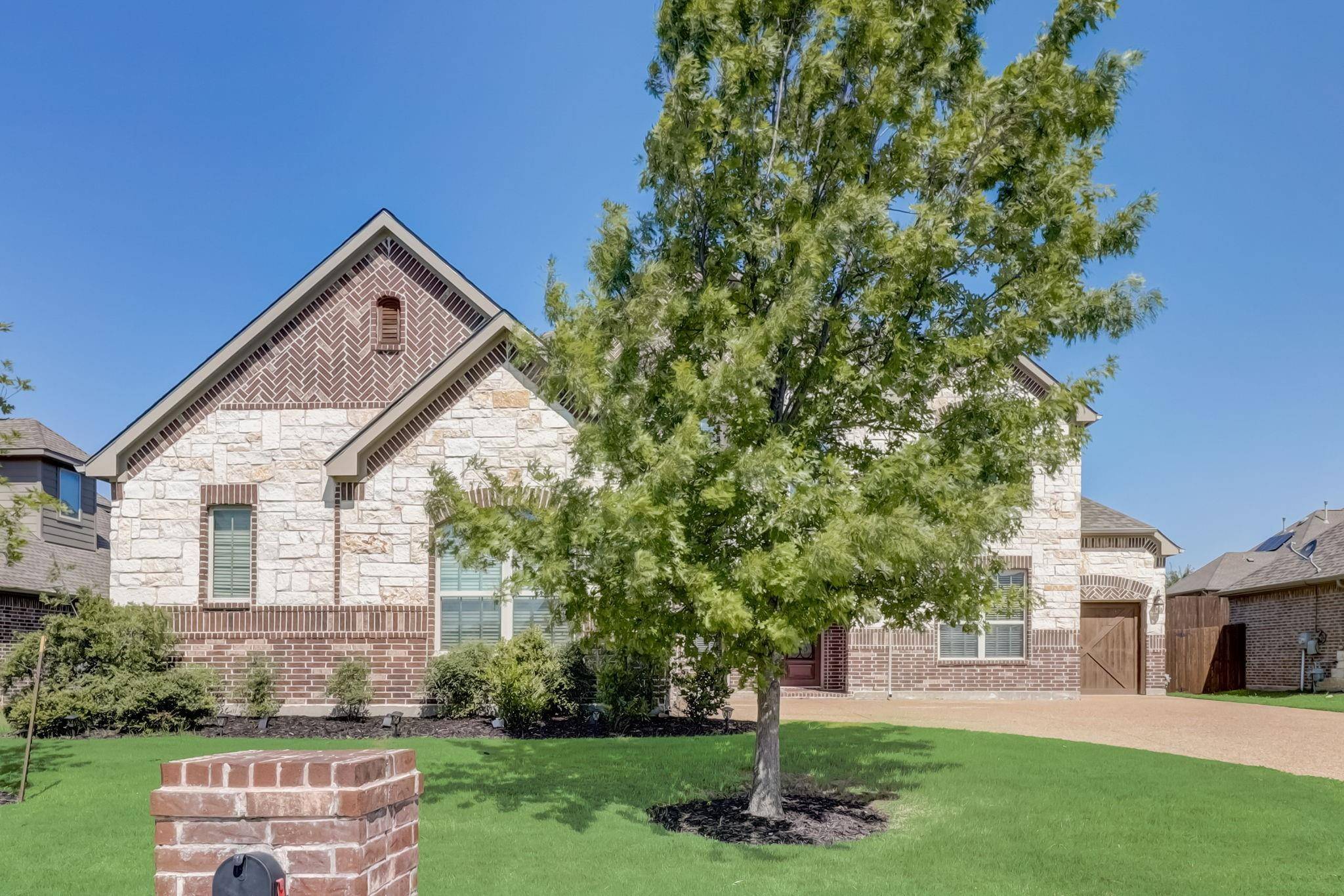 Rowlett, TX 75089,9205 Waters Lane