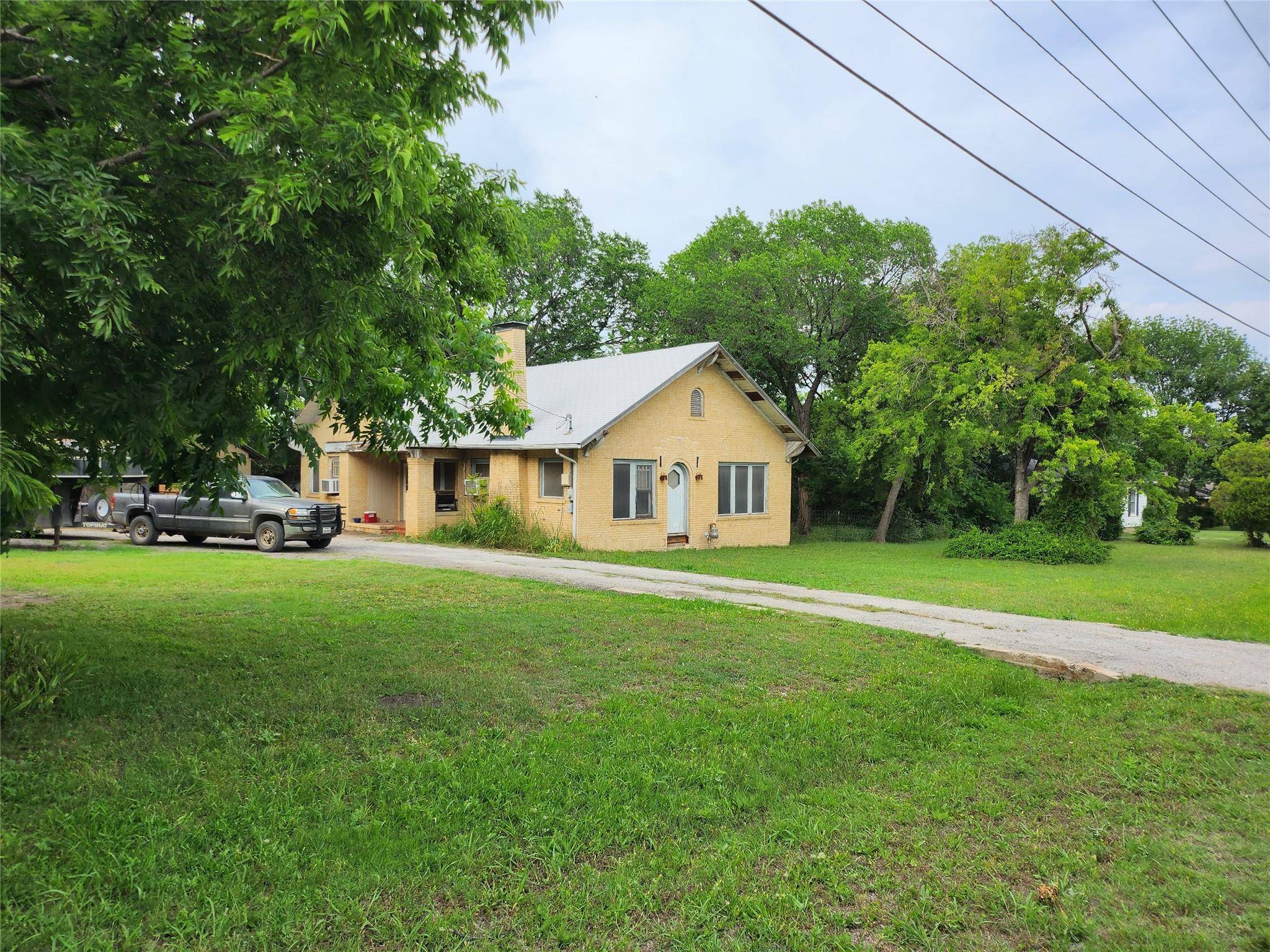 Justin, TX 76247,418 W 4th Street