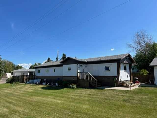 Vauxhall, AB T0K 2K0,1156 1 Ave N