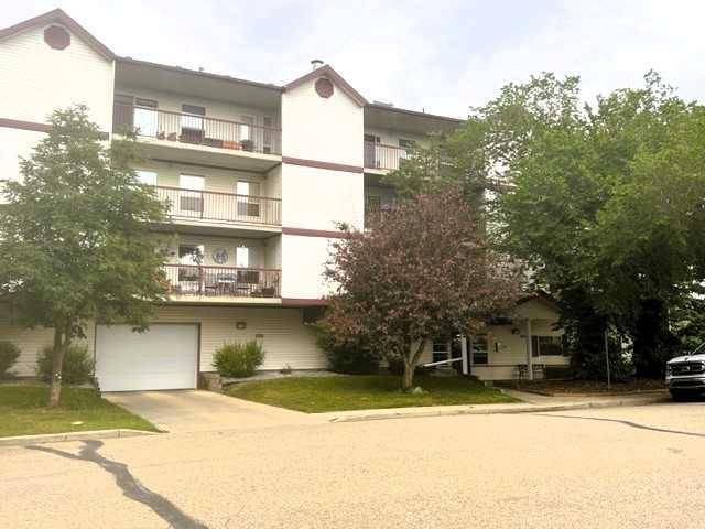 Innisfail, AB T4G 1W9,5000 48 ST #403