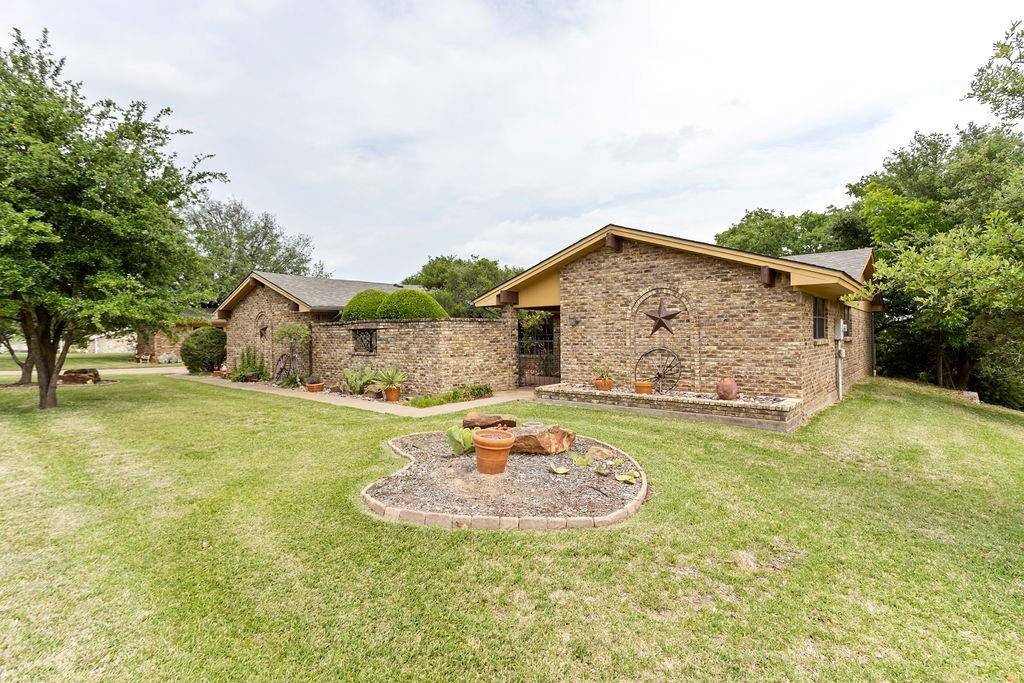 Granbury, TX 76049,9704 Bellechase Road