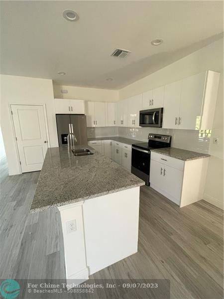 Other City - In The State Of Florida, FL 33935,8051 Sherwood Cir