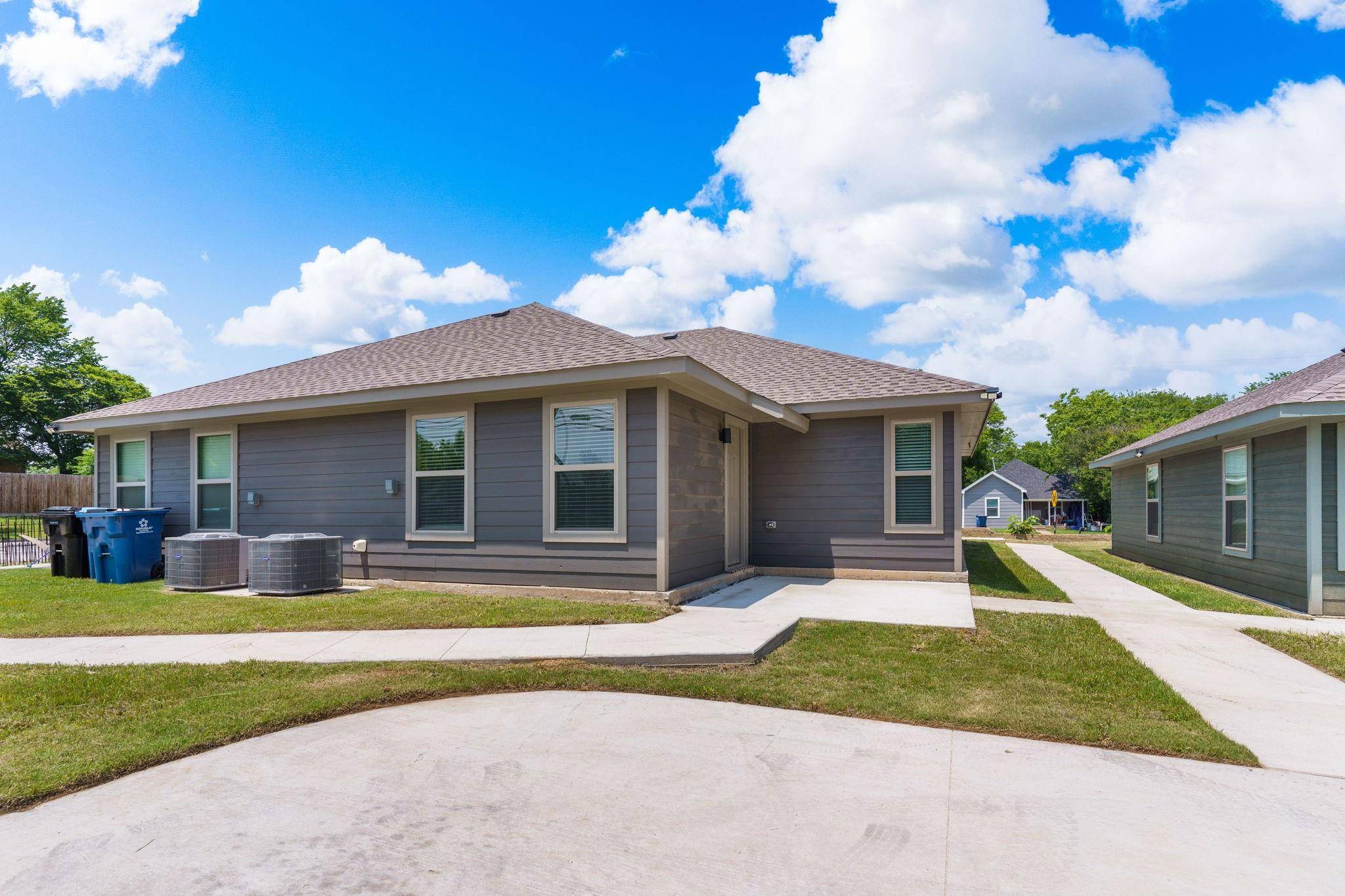 Denison, TX 75020,324 W Munson Street #326