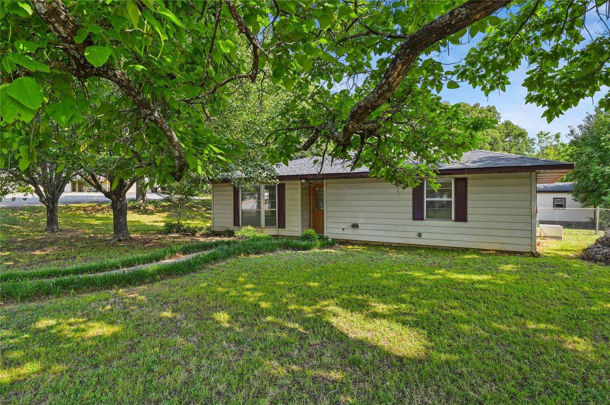 Denison, TX 75020,1000 Thatcher Street