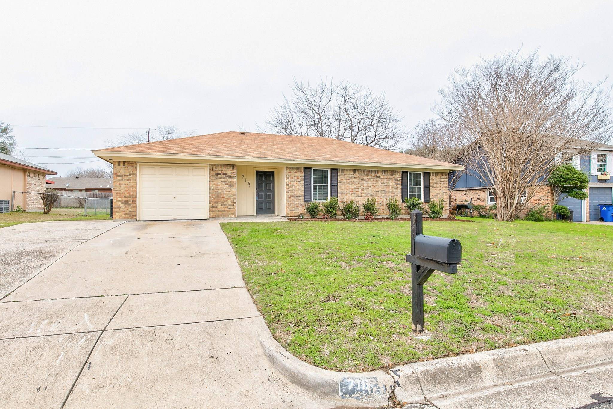 Burleson, TX 76028,716 Vaughn Drive