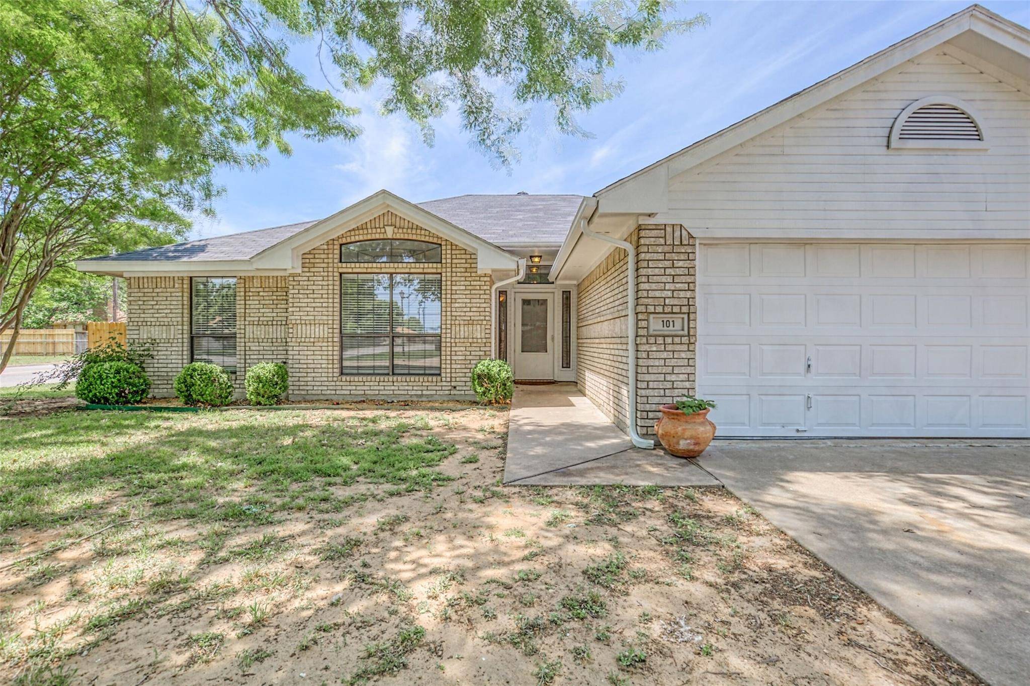 Joshua, TX 76058,101 Catie Lane