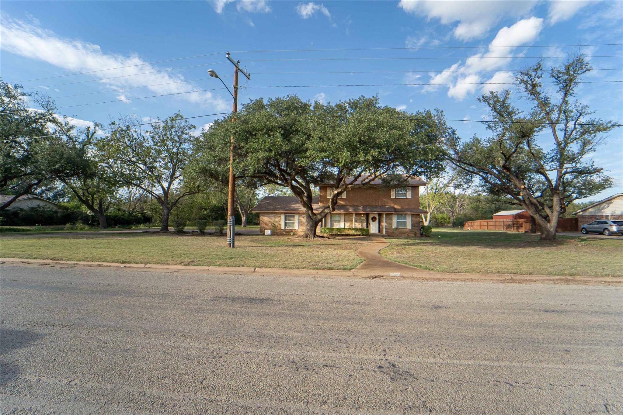 Breckenridge, TX 76424,1516 W Elliott Street