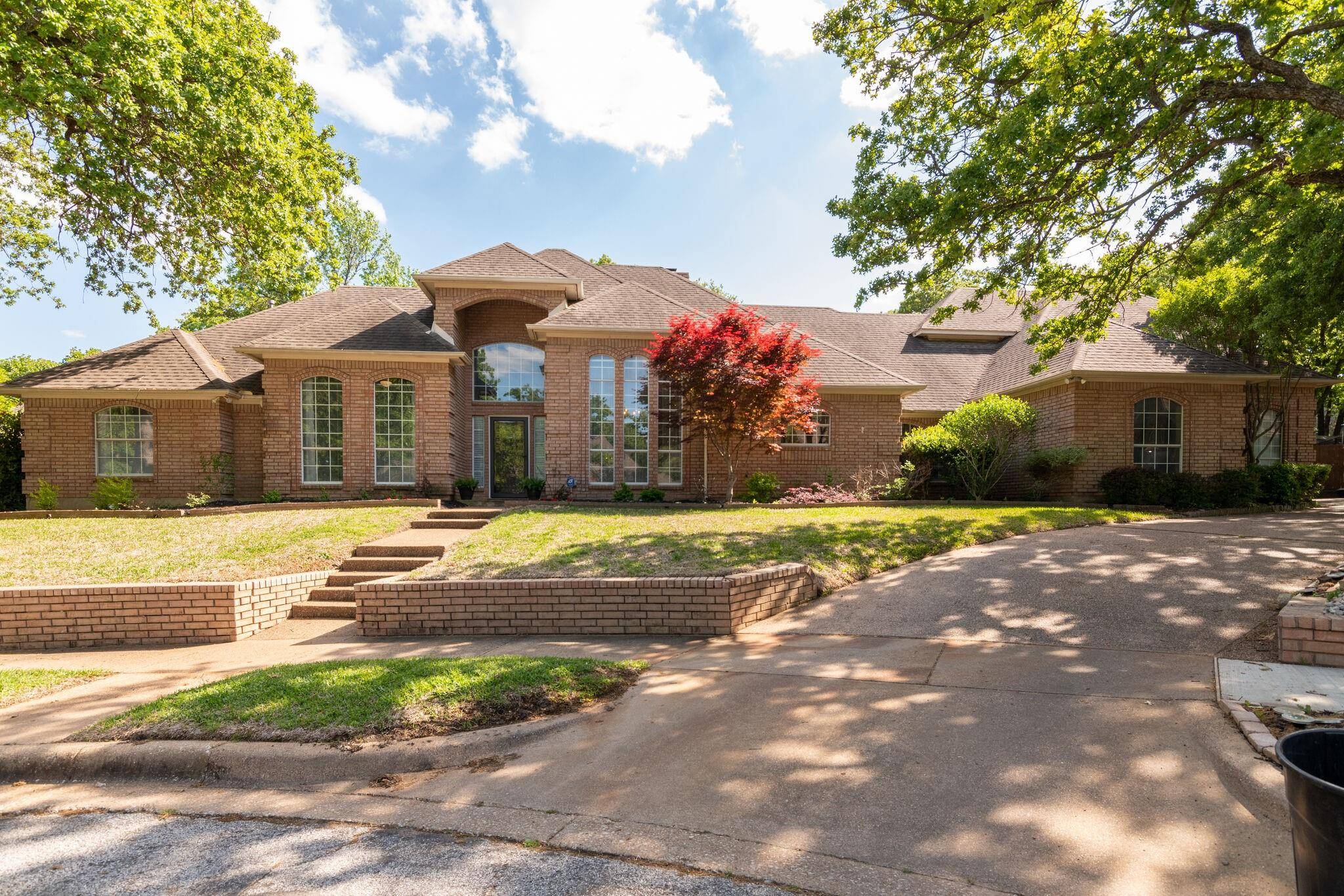 Keller, TX 76248,920 Cat Hollow Court