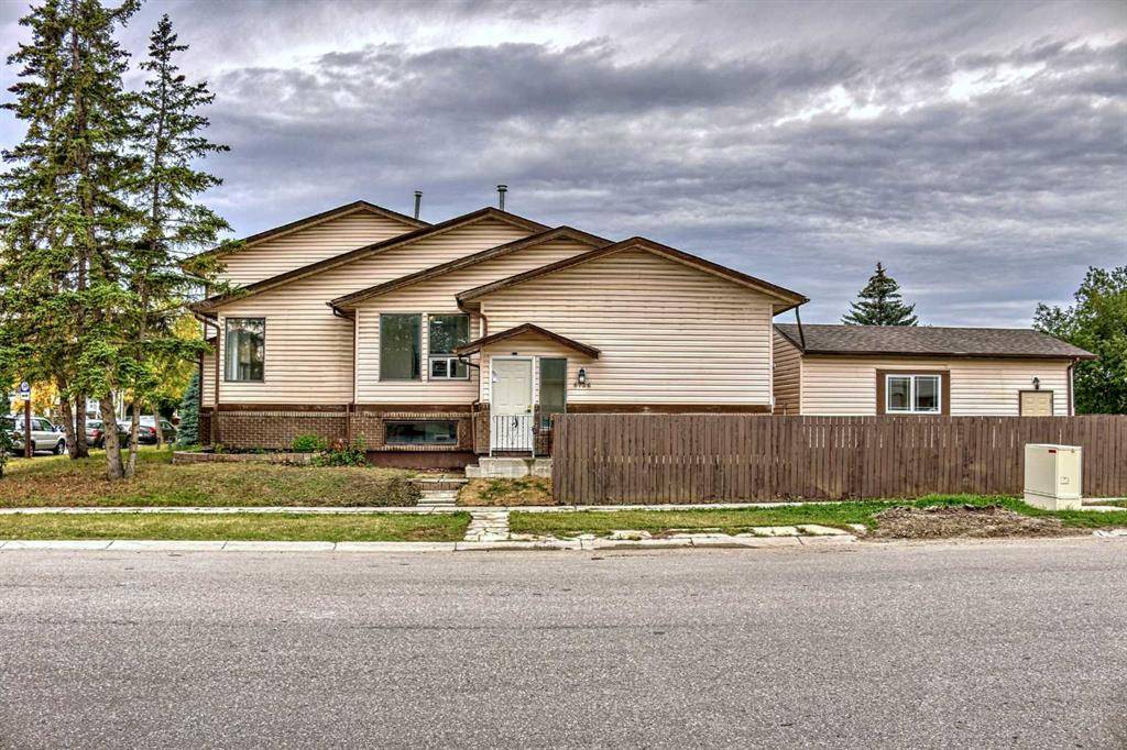 Calgary, AB T1Y 5P1,6736 43 AVE NE