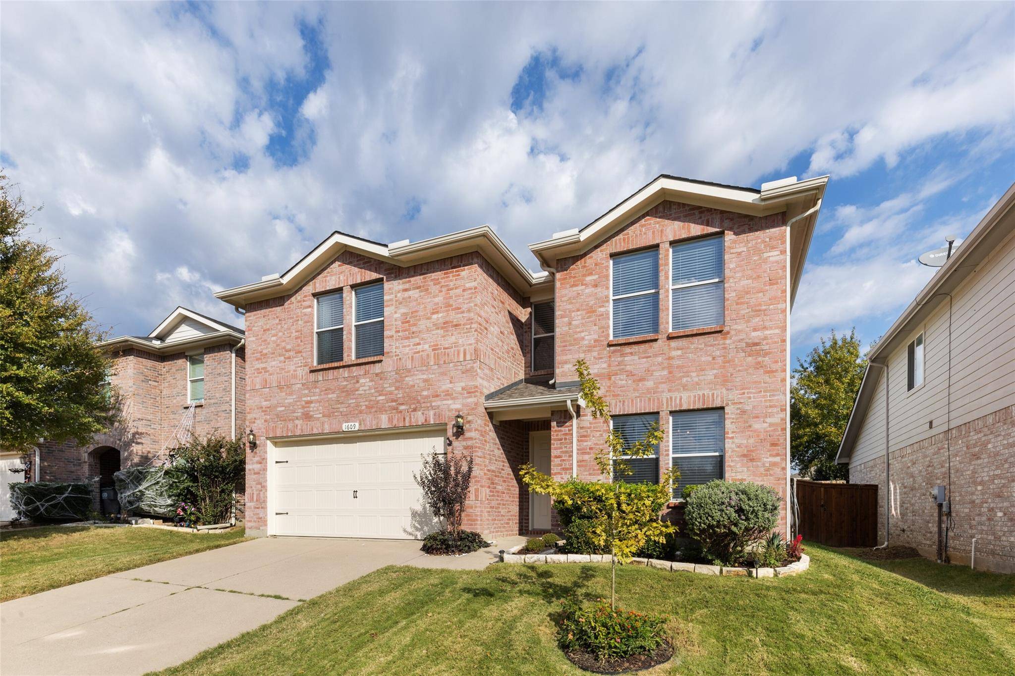 Little Elm, TX 75068,1609 Heatherknoll Lane