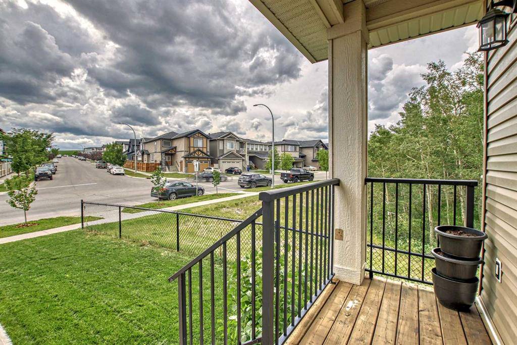 Airdrie, AB T4B 3V1,126 Bayview ST SW